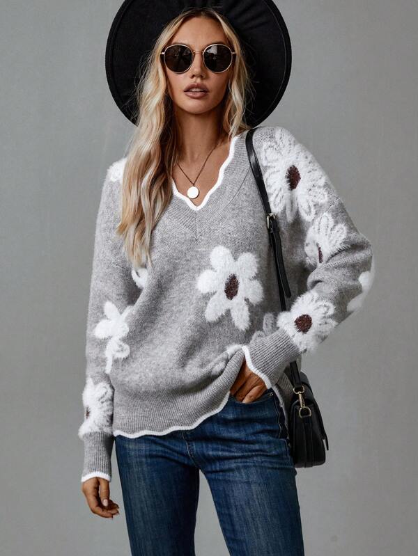 Katarzyna | Elegant V-Neck Floral Sweater