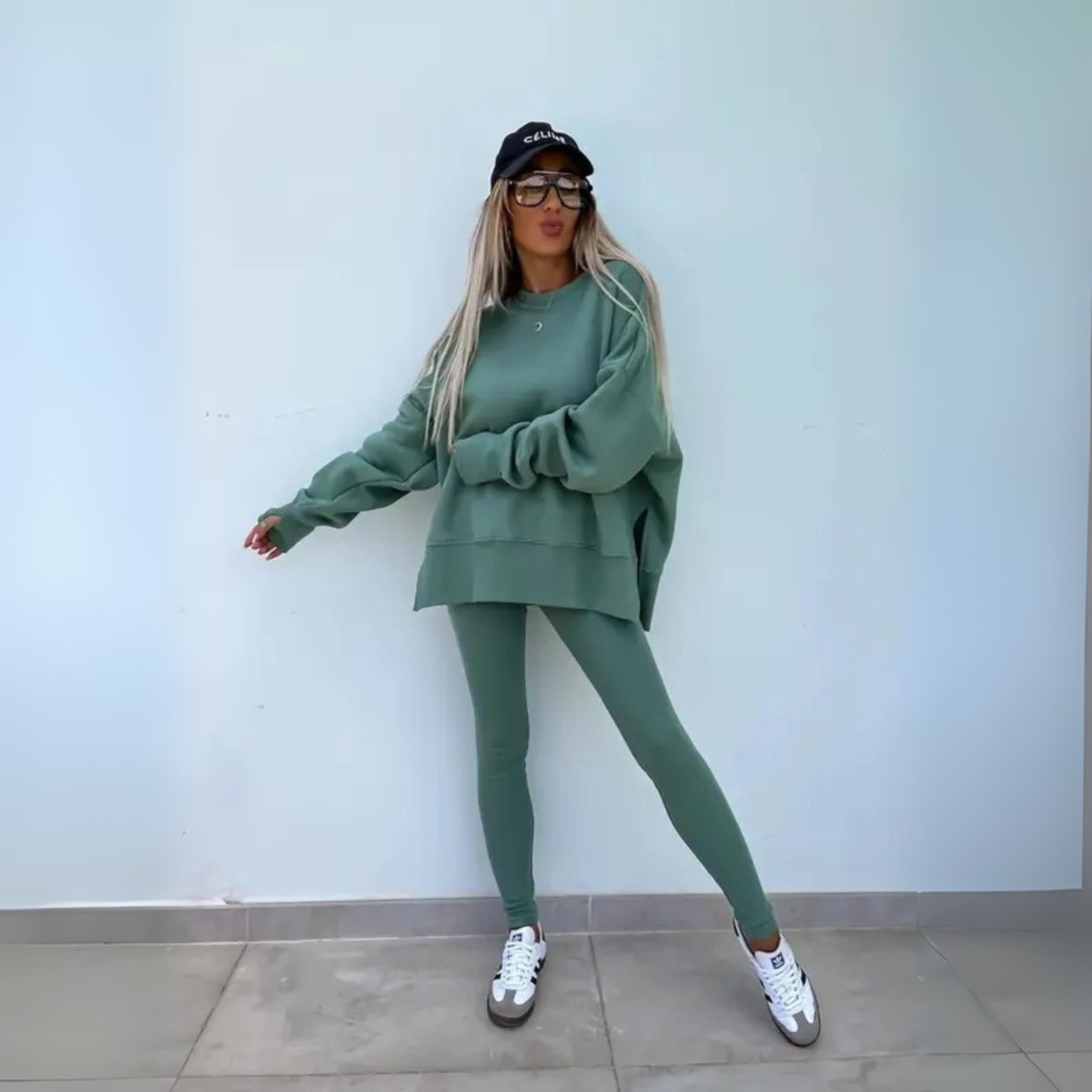 Edyta | Luźny zestaw bluzy z długim rękawem i spodniami