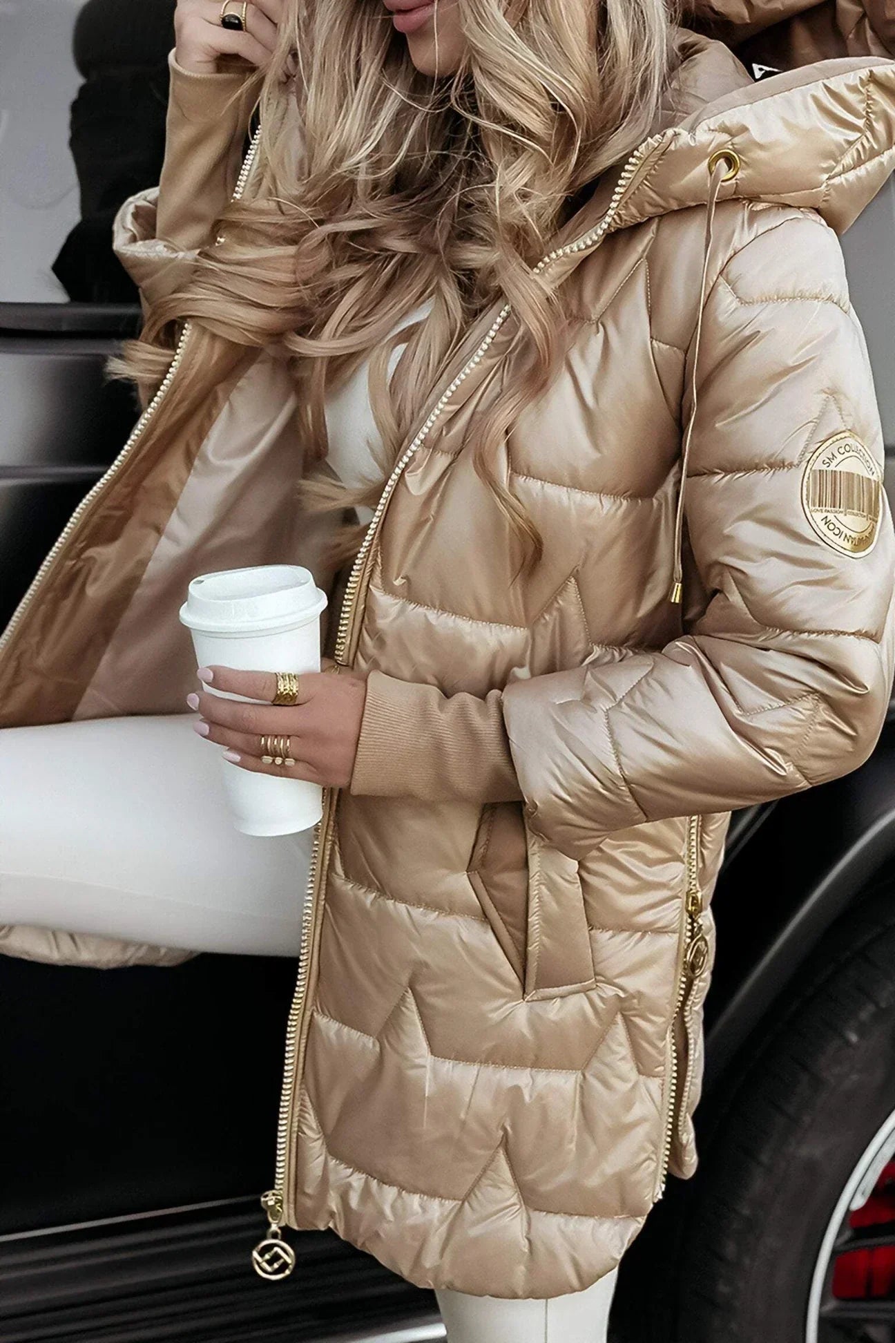 ASTRID | Elegancka zimowa kurtka z dekoltem i podszewką