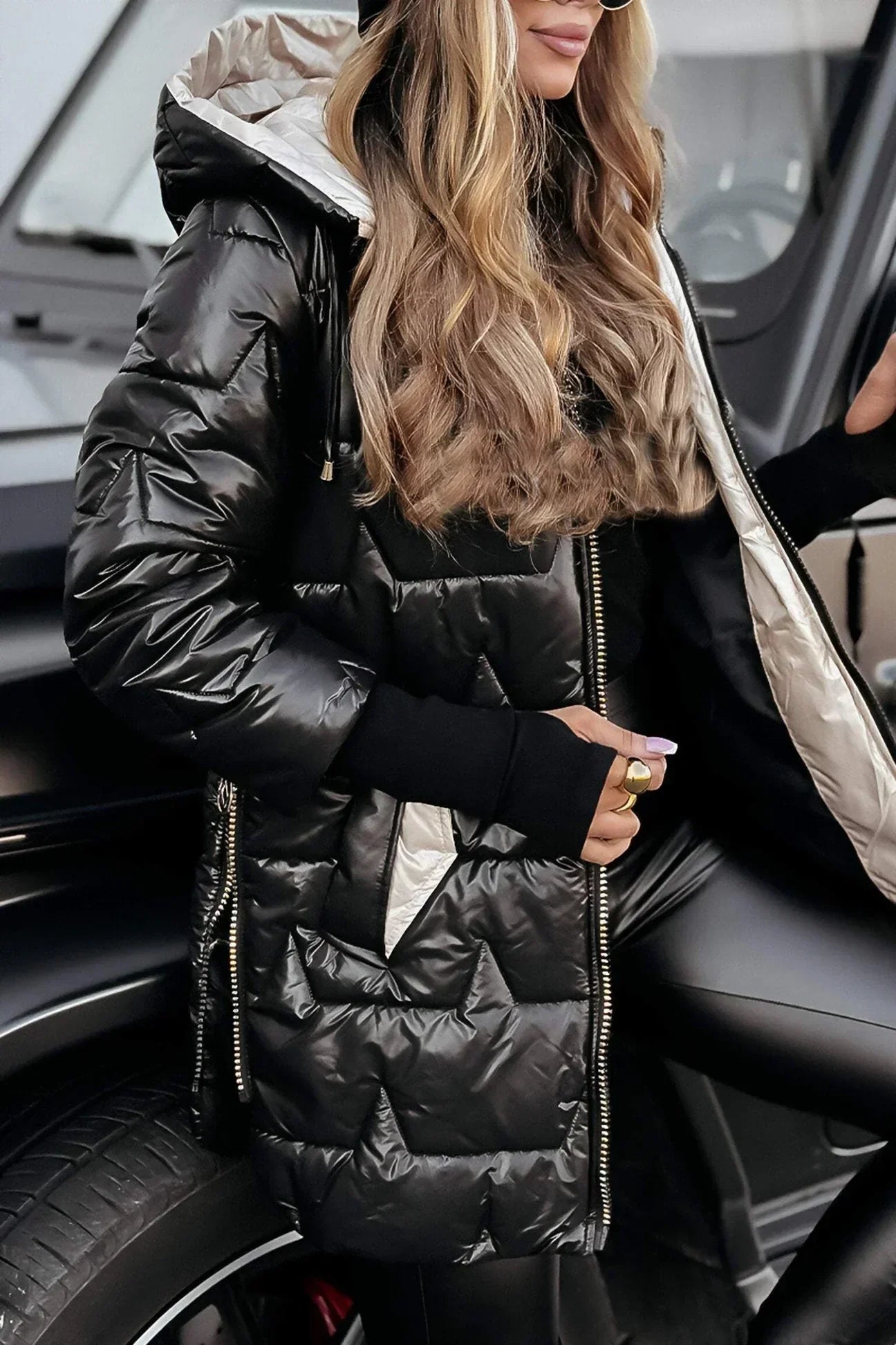 ASTRID | Elegancka zimowa kurtka z dekoltem i podszewką
